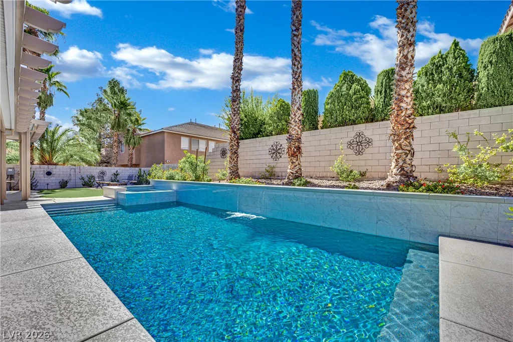 8905 Goldstone, Las Vegas, NV 89143