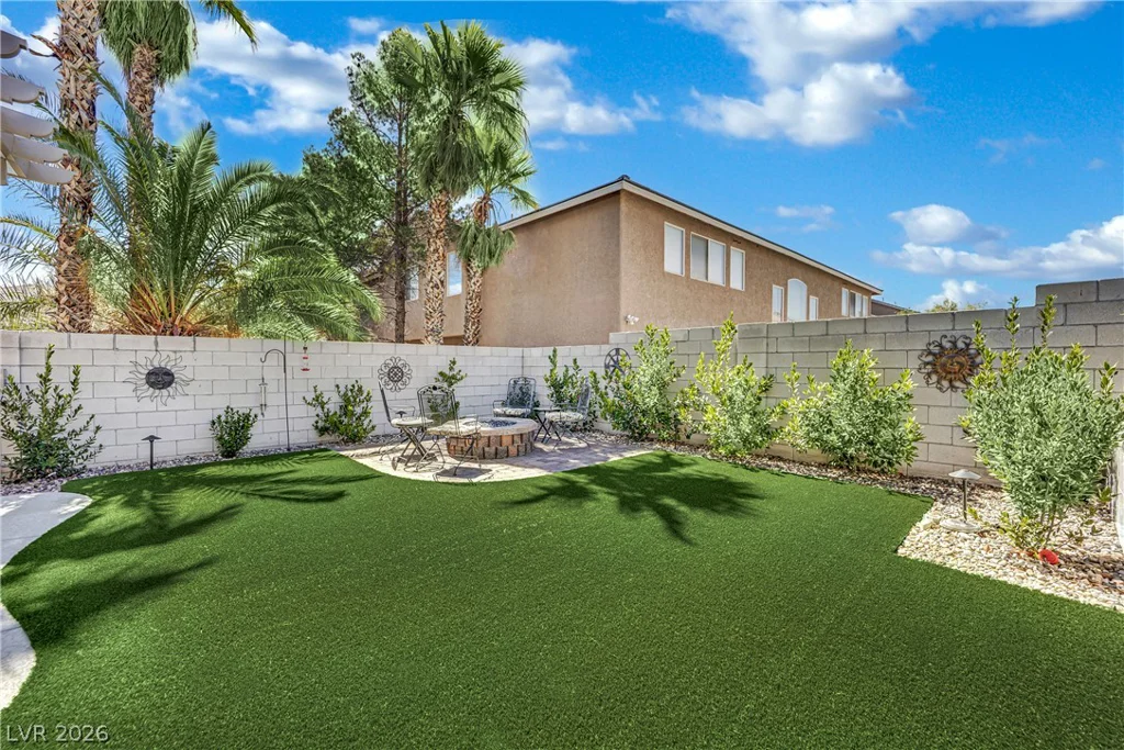 8905 Goldstone, Las Vegas, NV 89143