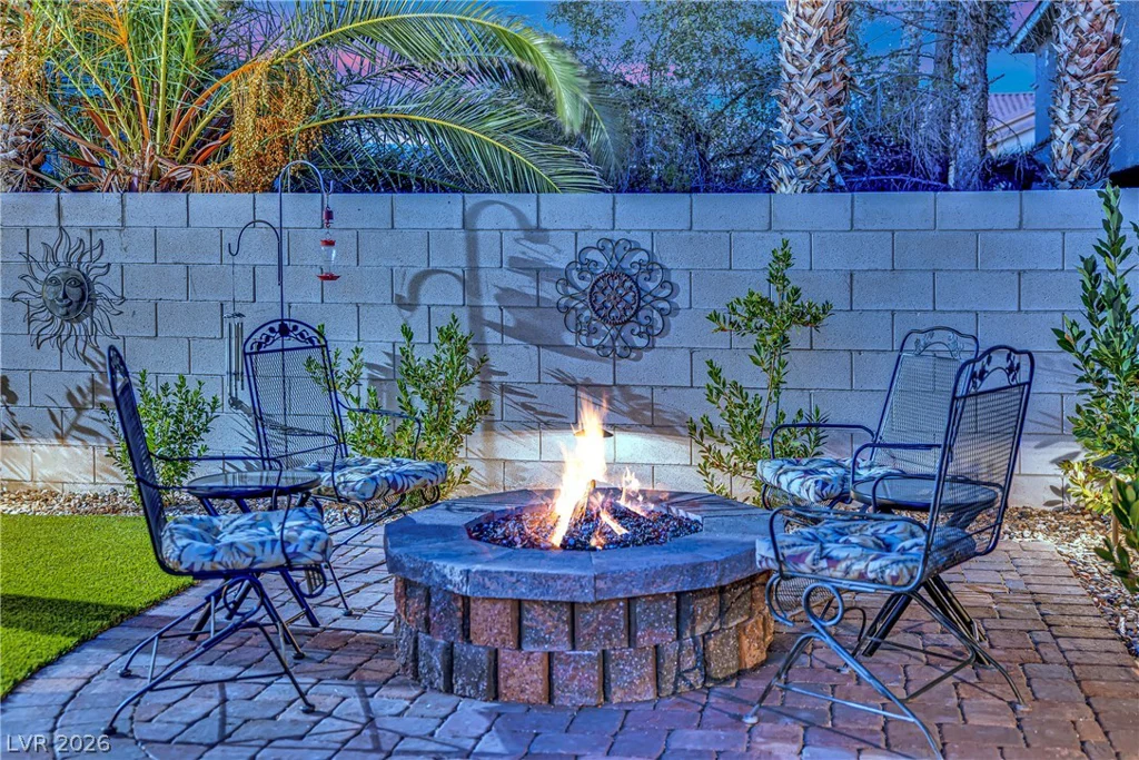 8905 Goldstone, Las Vegas, NV 89143