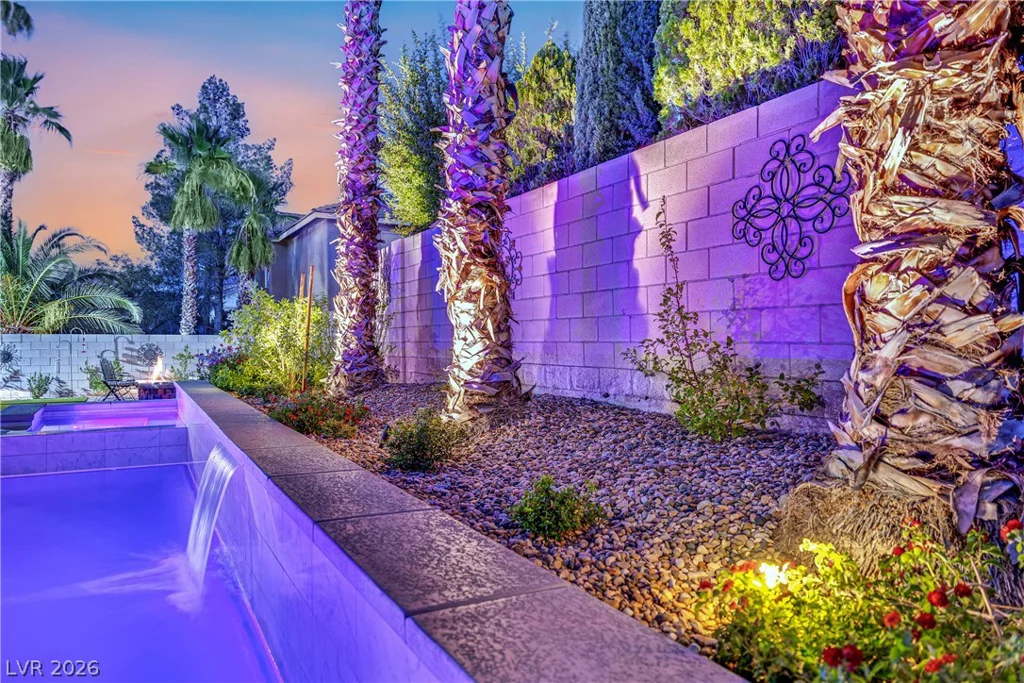 8905 Goldstone, Las Vegas, NV 89143