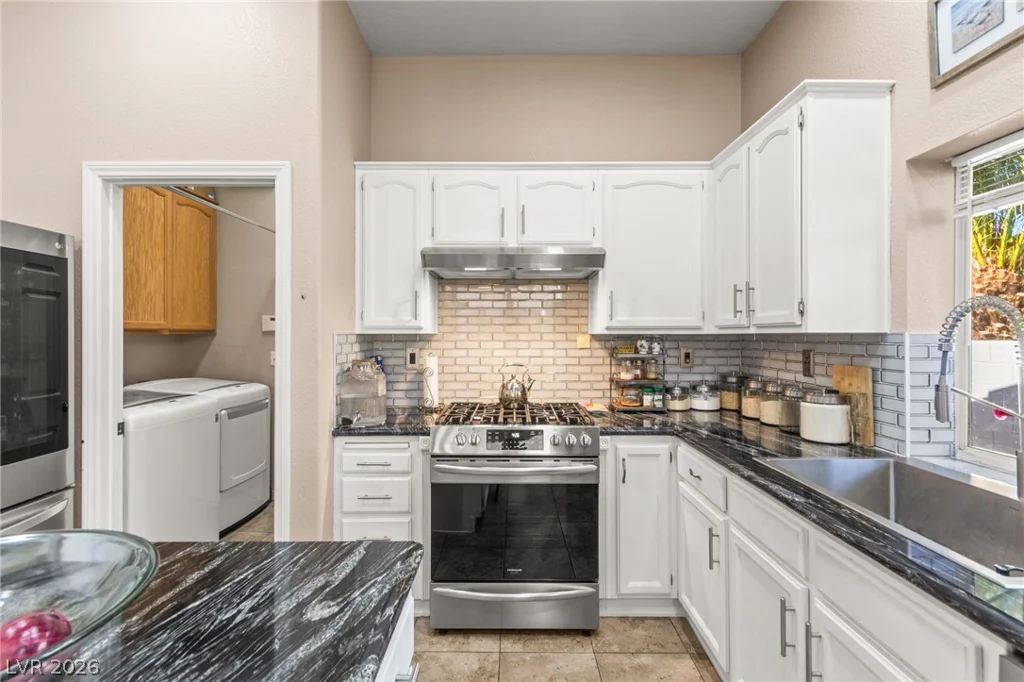 9229 Spruce Mountain, Las Vegas, NV 89134