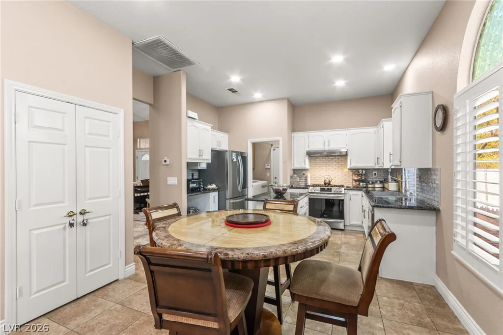 9229 Spruce Mountain, Las Vegas, NV 89134