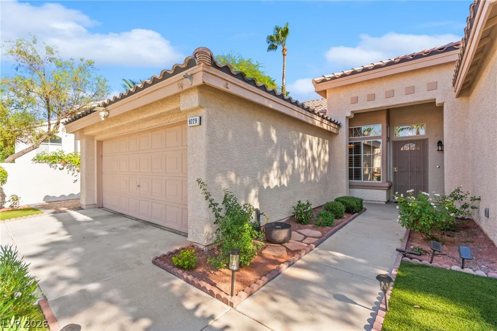 9229 Spruce Mountain, Las Vegas, NV 89134