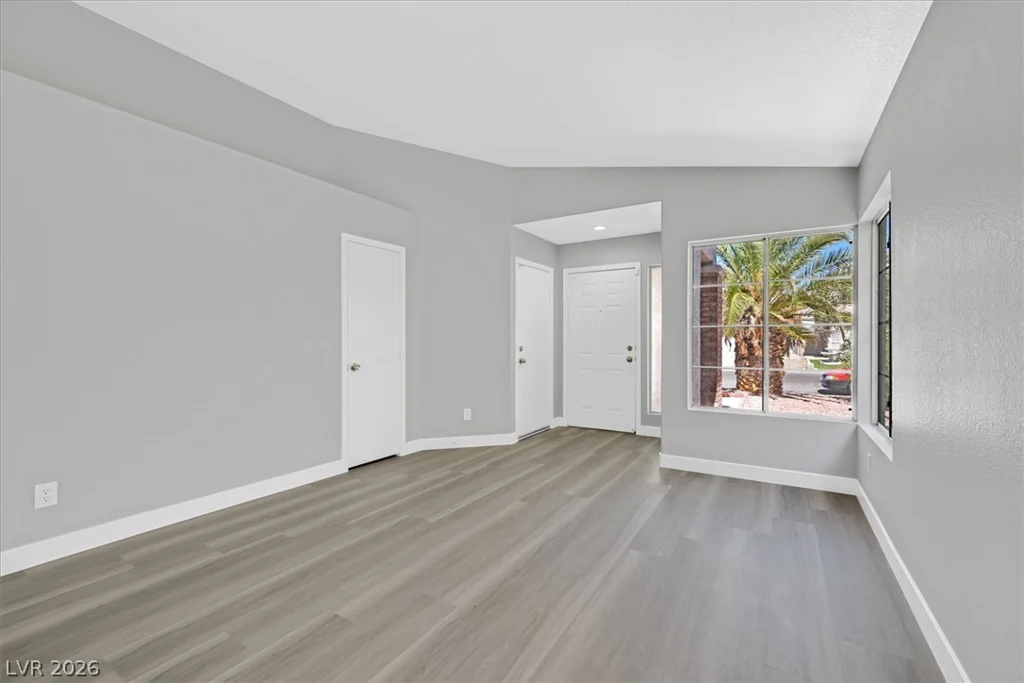 7019 Wine River, Las Vegas, NV 89119