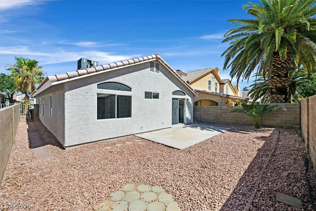 7019 Wine River, Las Vegas, NV 89119