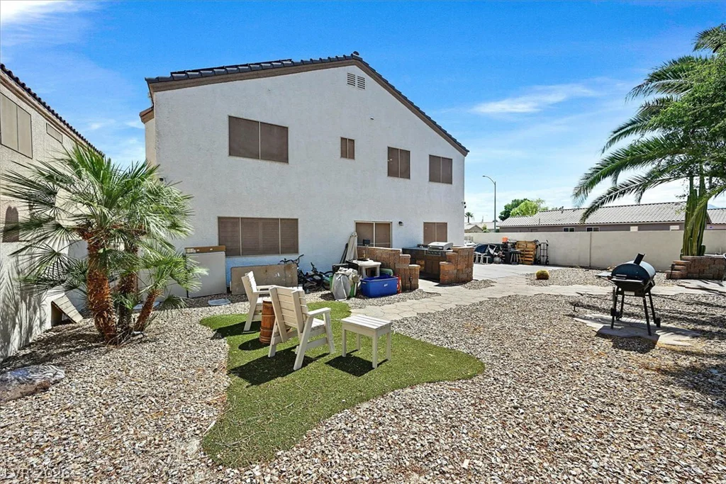 2206 Spanish Town, North Las Vegas, NV 89031