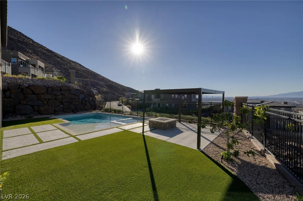 526 Riley Ridge, Henderson, NV 89012