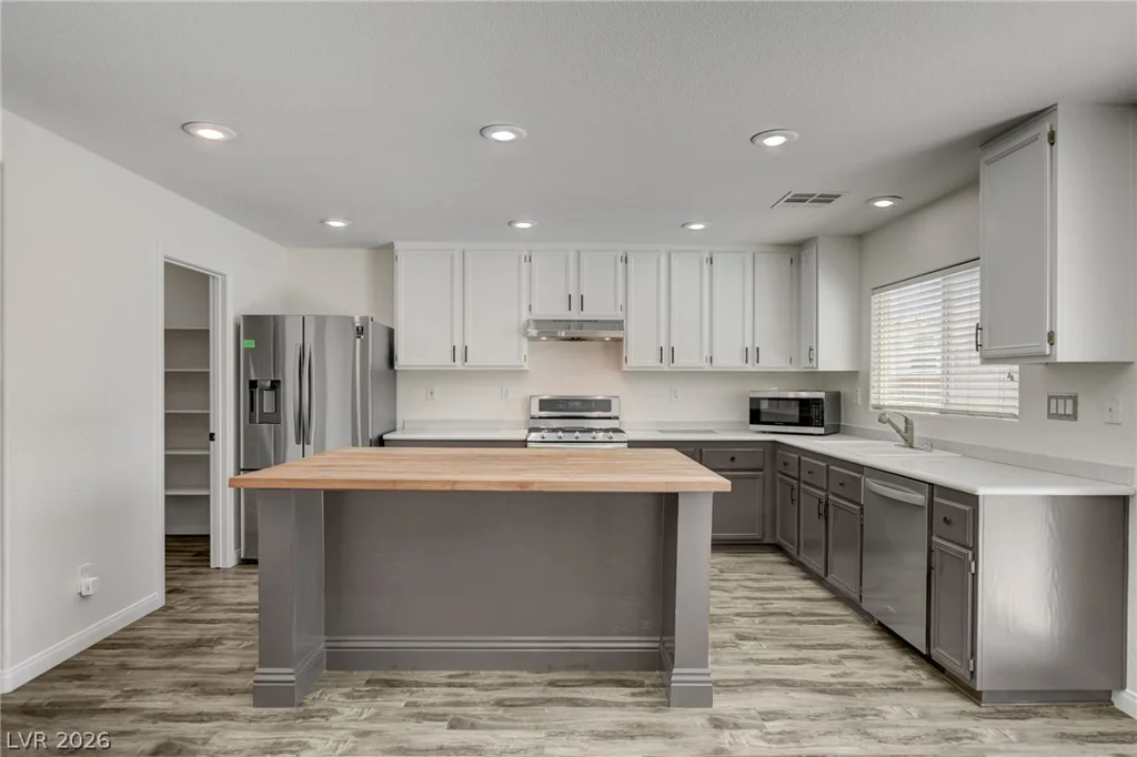 4941 Elkin Creek, Las Vegas, NV 89131