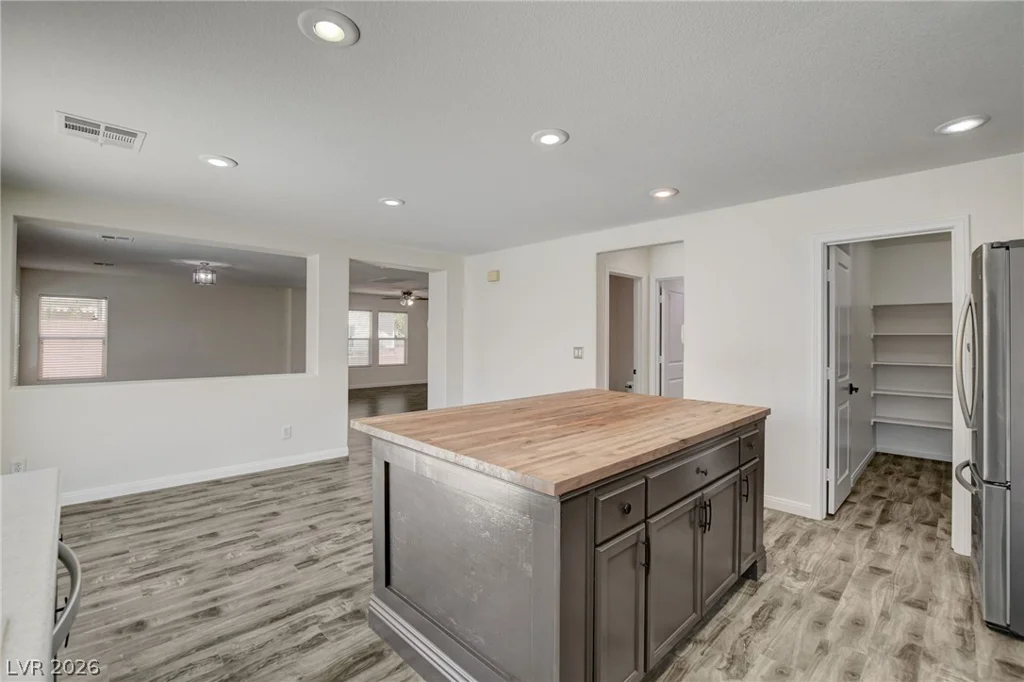 4941 Elkin Creek, Las Vegas, NV 89131