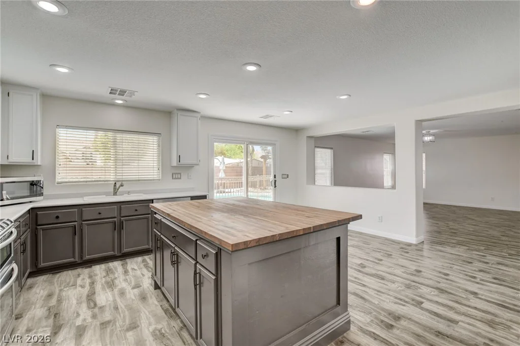 4941 Elkin Creek, Las Vegas, NV 89131