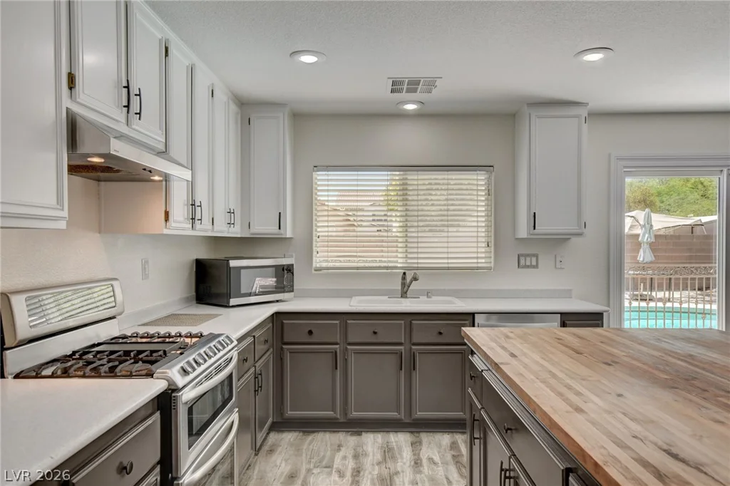 4941 Elkin Creek, Las Vegas, NV 89131