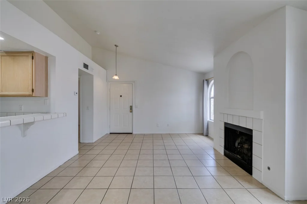 7570 Flamingo, Las Vegas, NV 89147