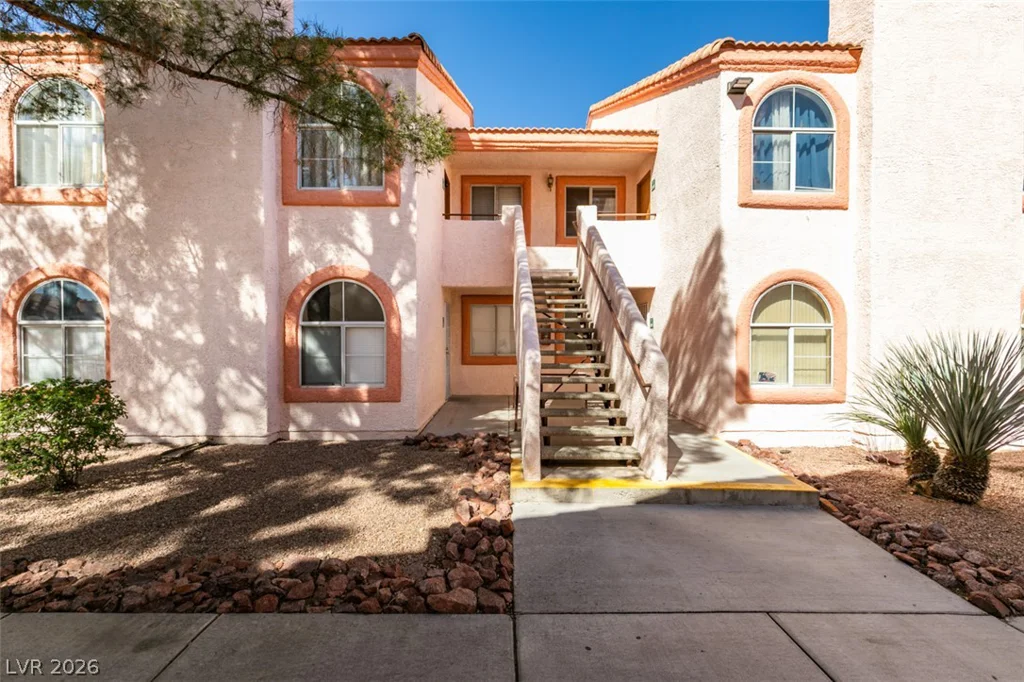 7570 Flamingo, Las Vegas, NV 89147