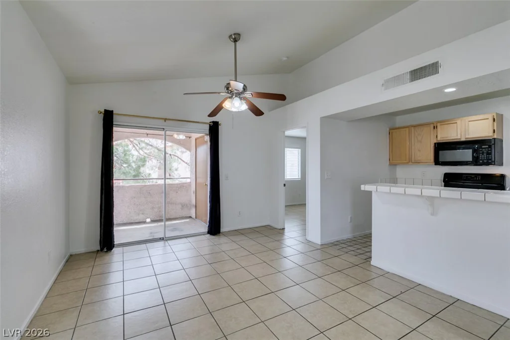 7570 Flamingo, Las Vegas, NV 89147