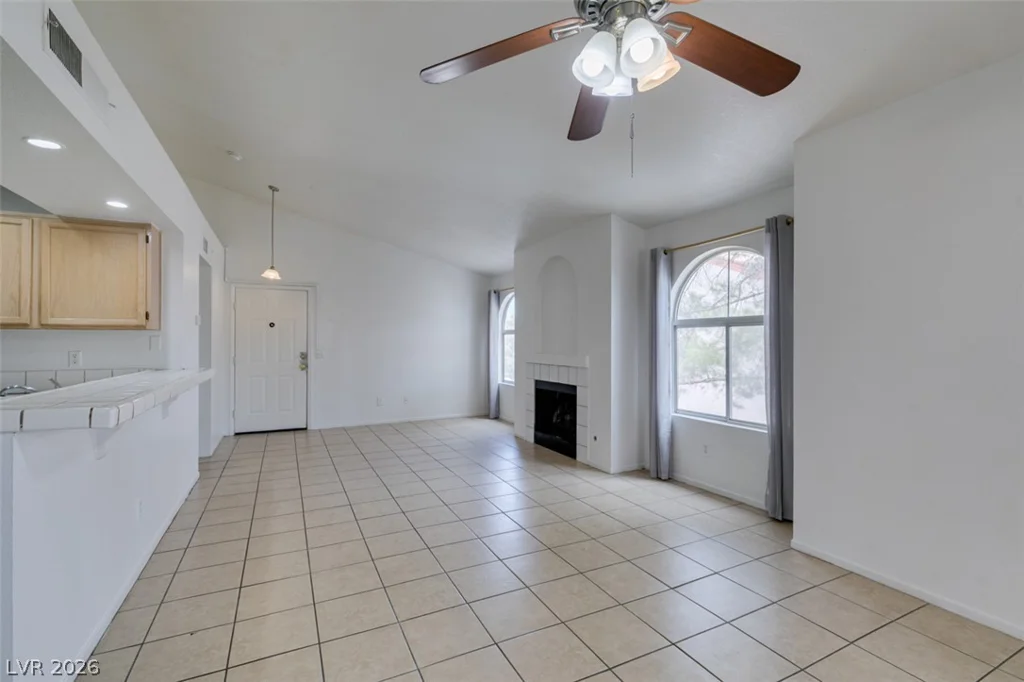 7570 Flamingo, Las Vegas, NV 89147