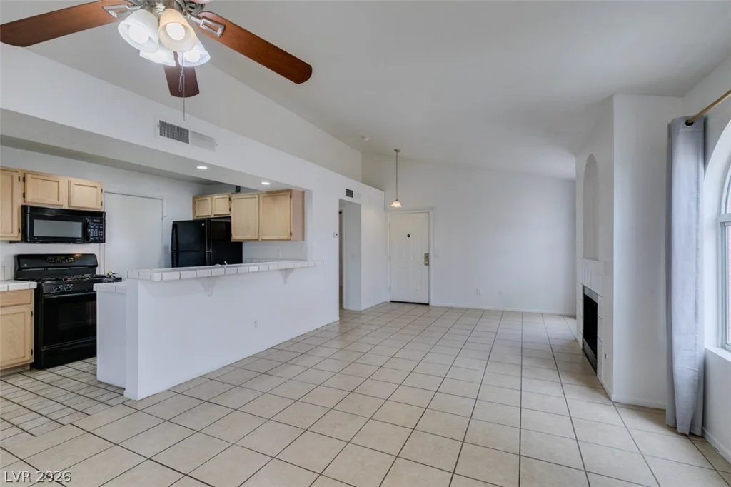 7570 Flamingo, Las Vegas, NV 89147