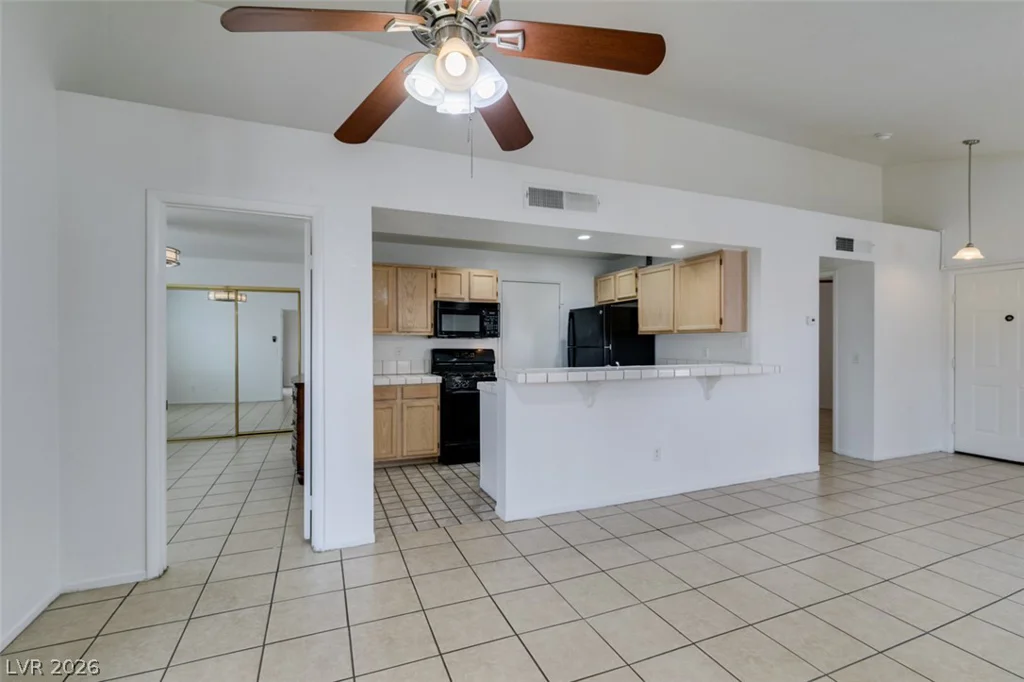 7570 Flamingo, Las Vegas, NV 89147