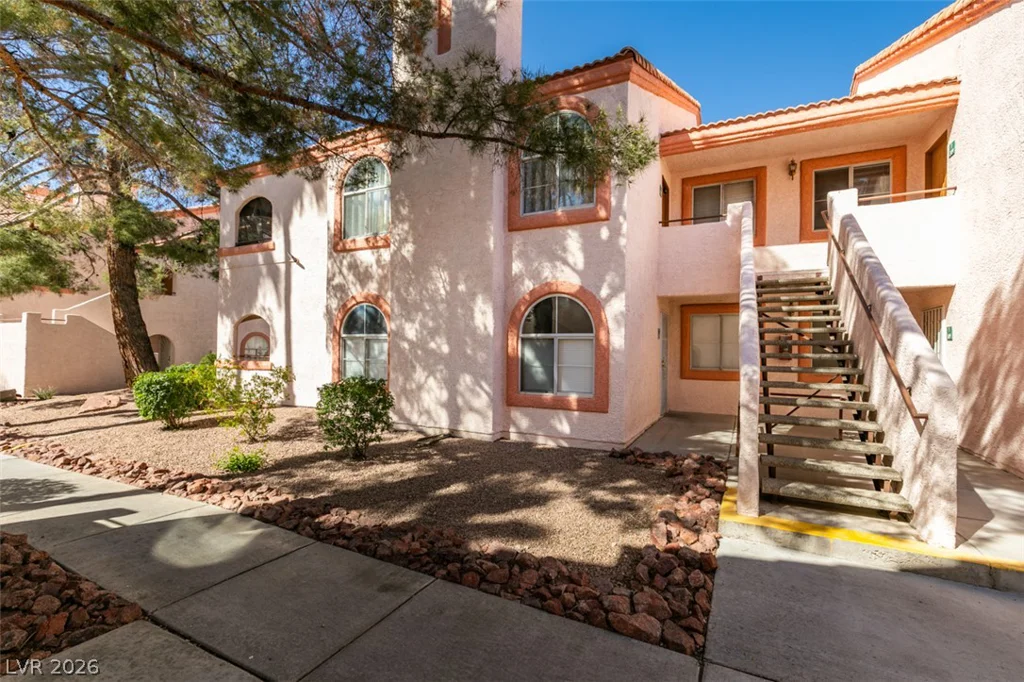 7570 Flamingo, Las Vegas, NV 89147