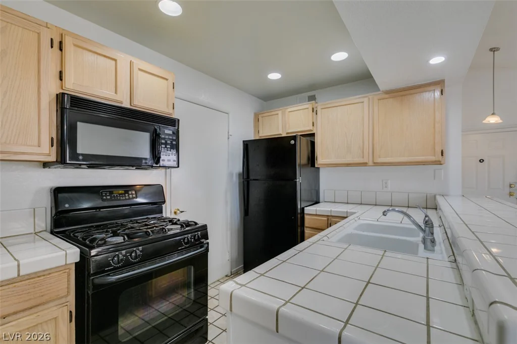 7570 Flamingo, Las Vegas, NV 89147