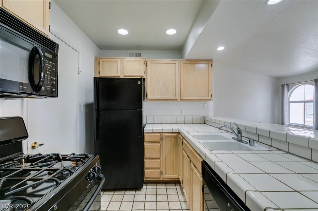 7570 Flamingo, Las Vegas, NV 89147