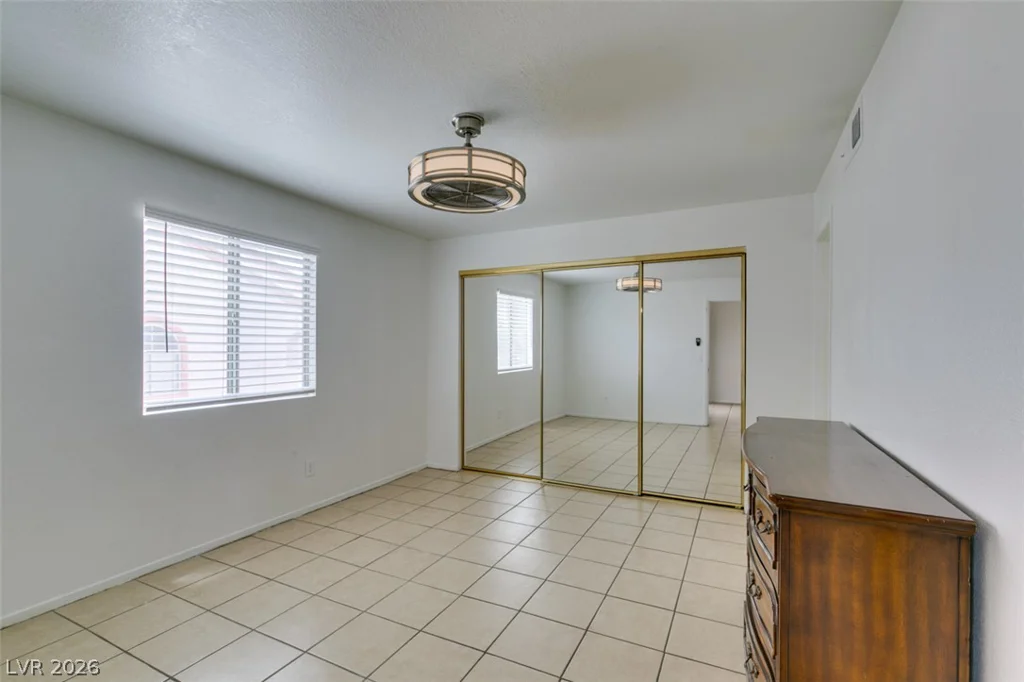 7570 Flamingo, Las Vegas, NV 89147