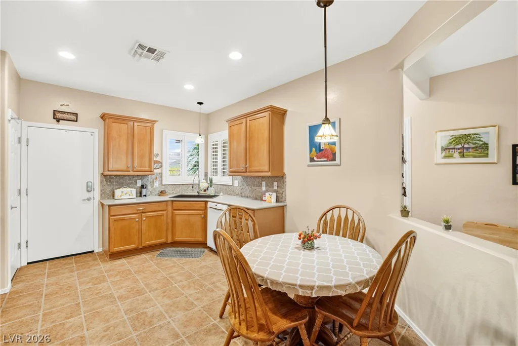 5952 Saddle Horse, Las Vegas, NV 89122