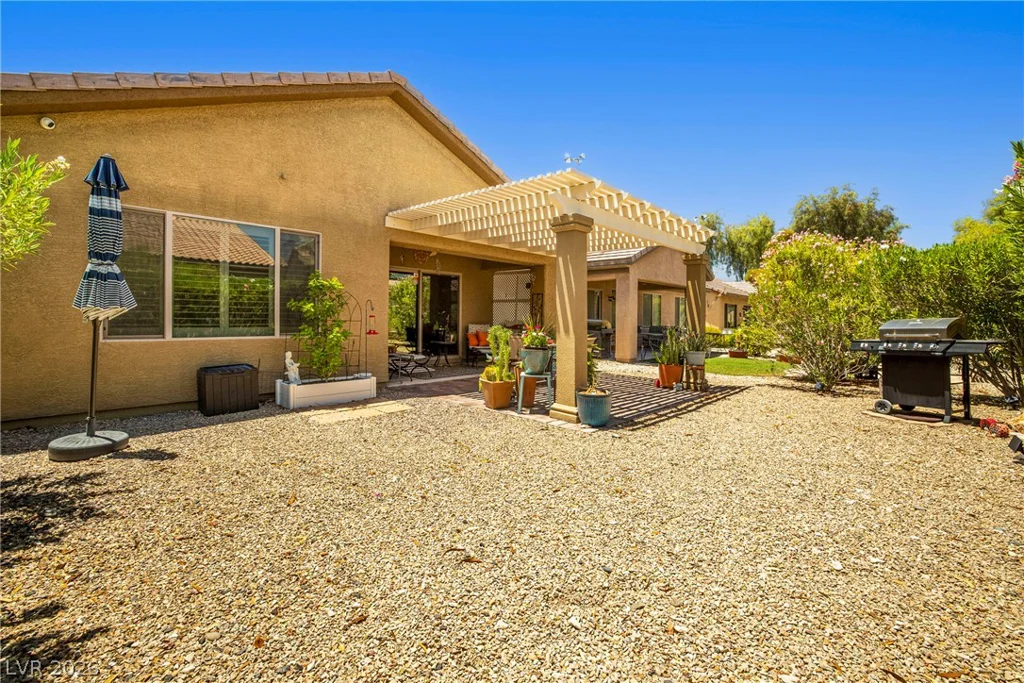 5952 Saddle Horse, Las Vegas, NV 89122