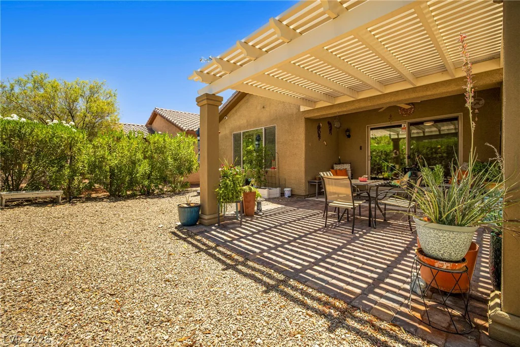 5952 Saddle Horse, Las Vegas, NV 89122