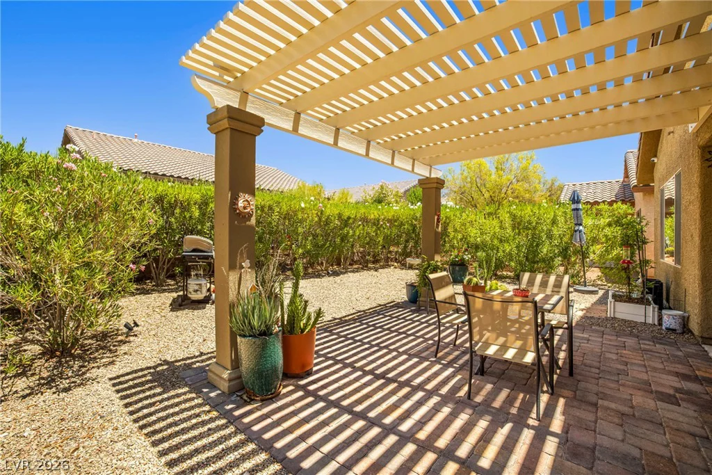 5952 Saddle Horse, Las Vegas, NV 89122