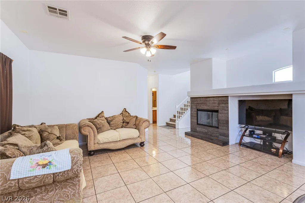 124 SHARP EDGE, North Las Vegas, NV 89031