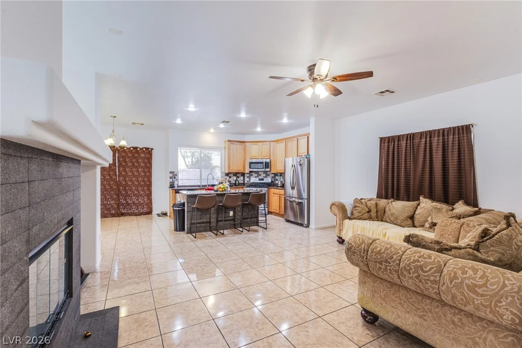 124 SHARP EDGE, North Las Vegas, NV 89031