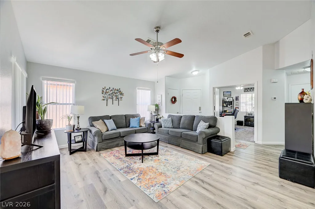 961 Adobe Flat, Henderson, NV 89011