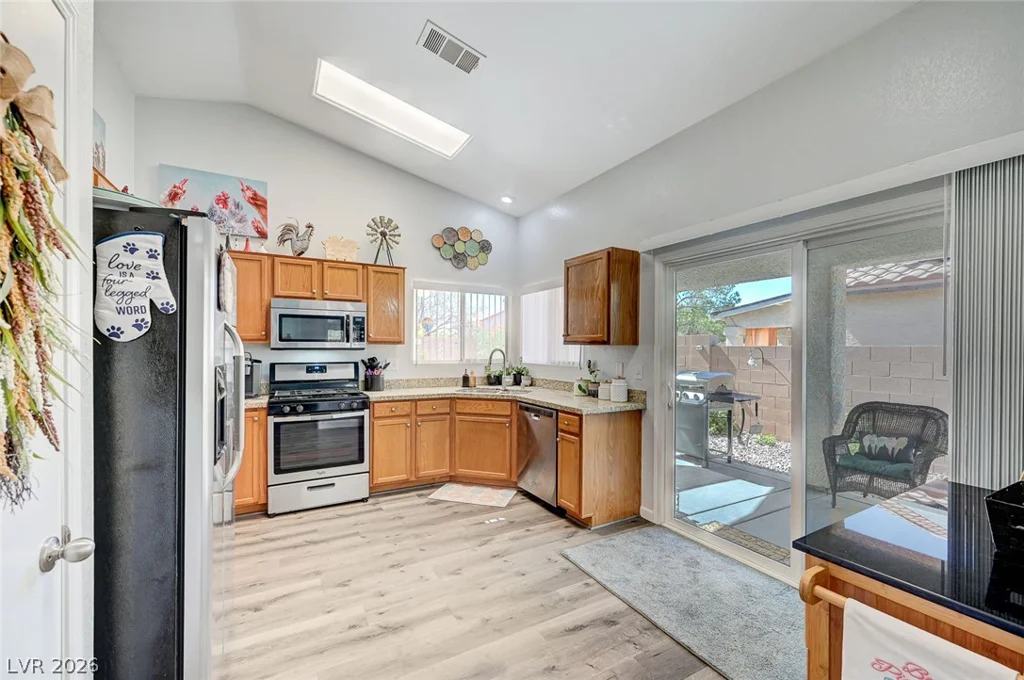 961 Adobe Flat, Henderson, NV 89011