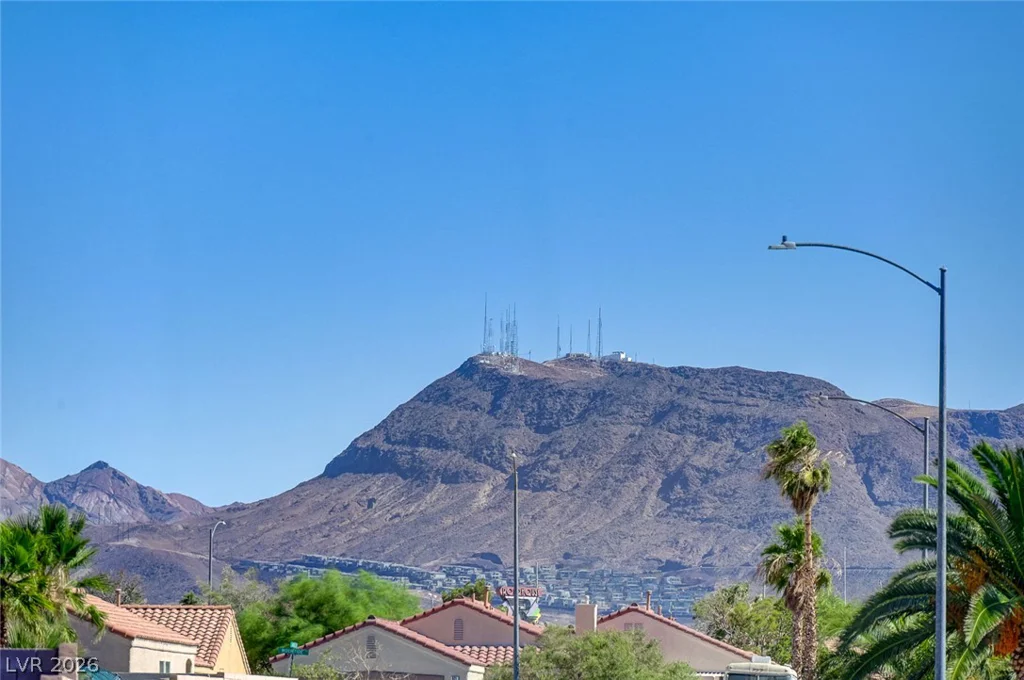 961 Adobe Flat, Henderson, NV 89011