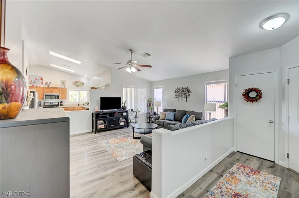 961 Adobe Flat, Henderson, NV 89011