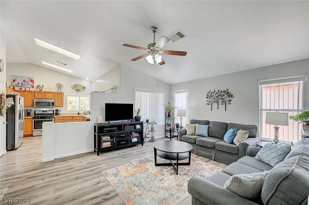 961 Adobe Flat, Henderson, NV 89011