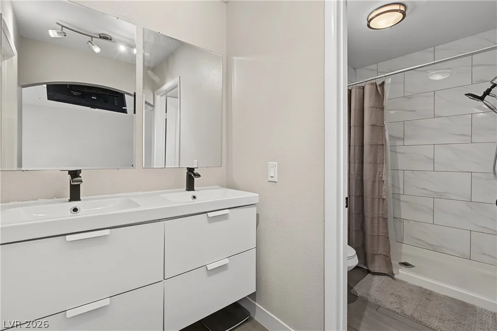 1884 Misty Glade, Las Vegas, NV 89119