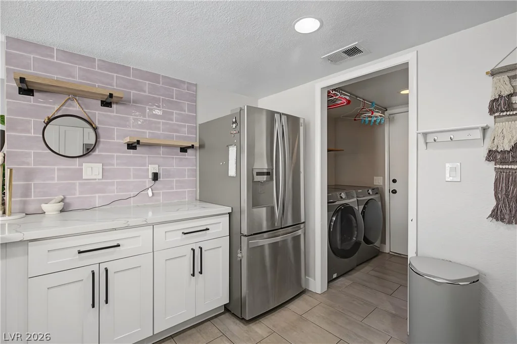 1884 Misty Glade, Las Vegas, NV 89119