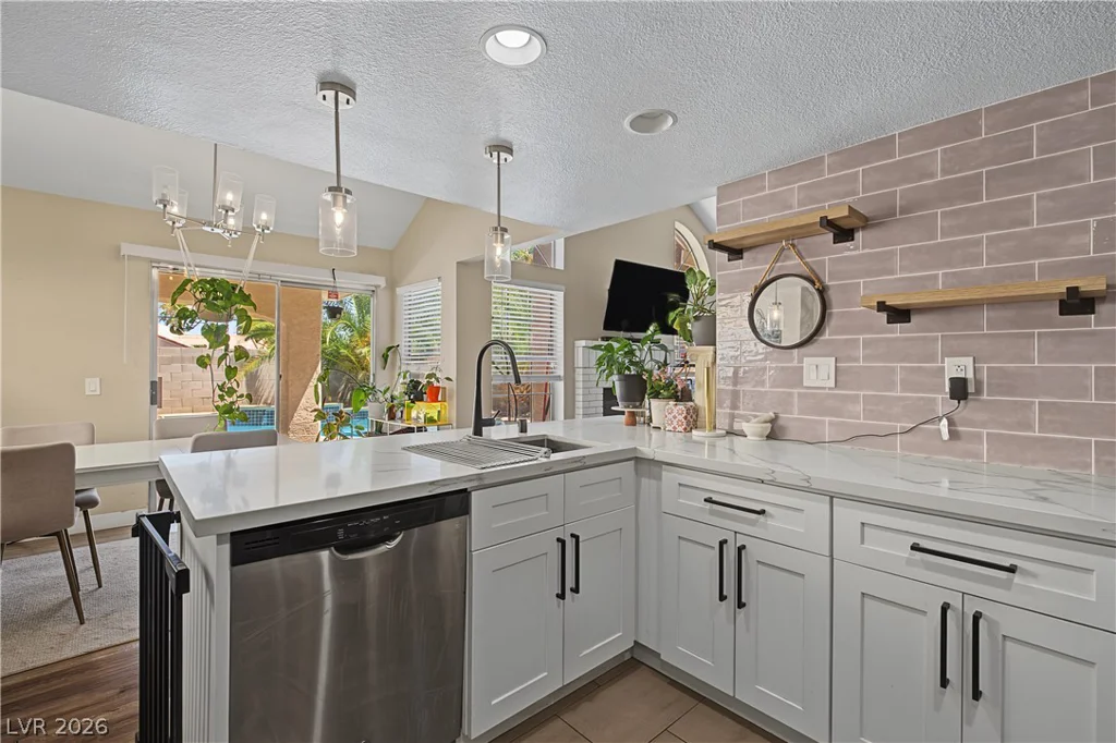 1884 Misty Glade, Las Vegas, NV 89119