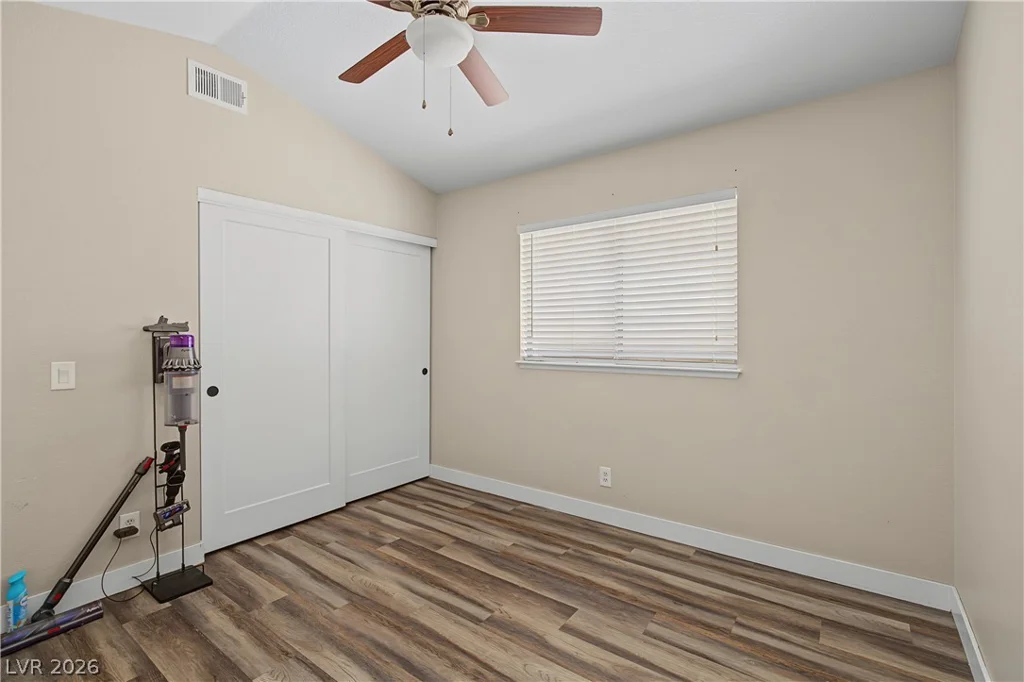 1884 Misty Glade, Las Vegas, NV 89119