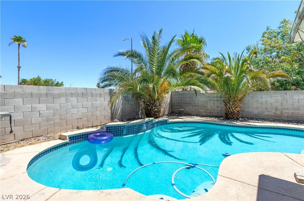 1884 Misty Glade, Las Vegas, NV 89119