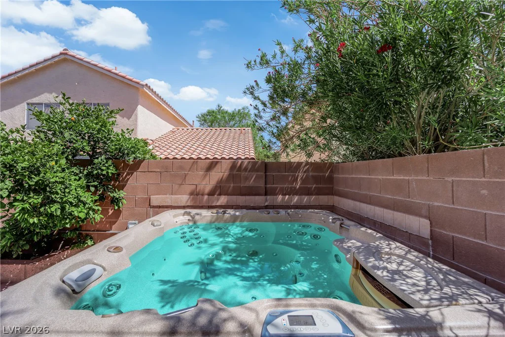 10400 Nutt Creek, Las Vegas, NV 89129