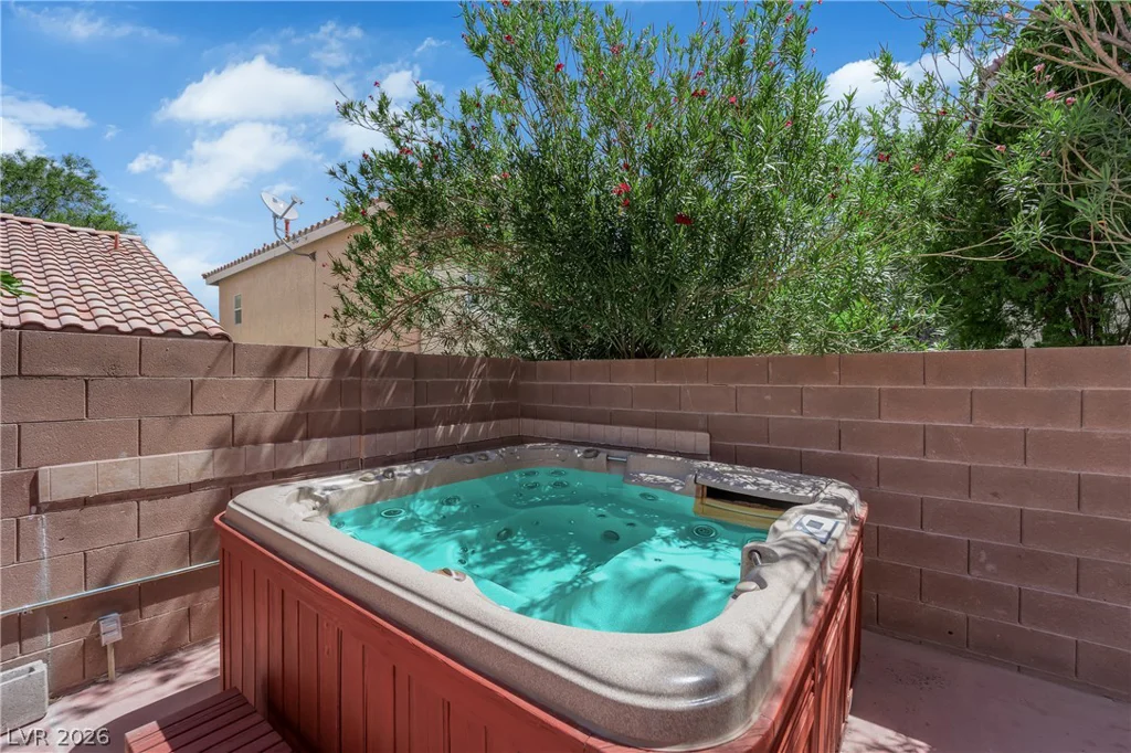 10400 Nutt Creek, Las Vegas, NV 89129