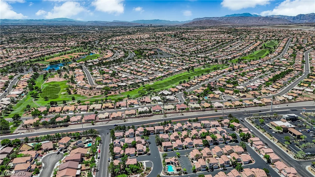 10400 Nutt Creek, Las Vegas, NV 89129