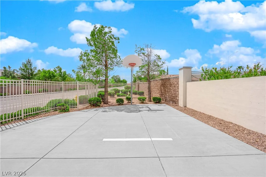 10400 Nutt Creek, Las Vegas, NV 89129