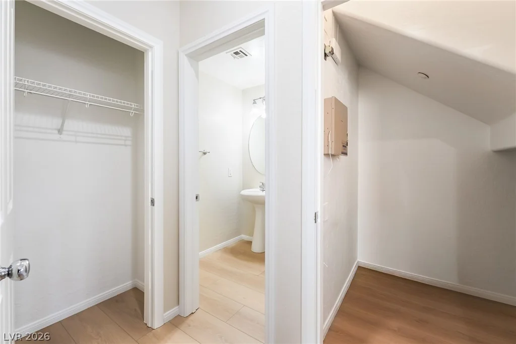 450 Westminster Hall, North Las Vegas, NV 89032