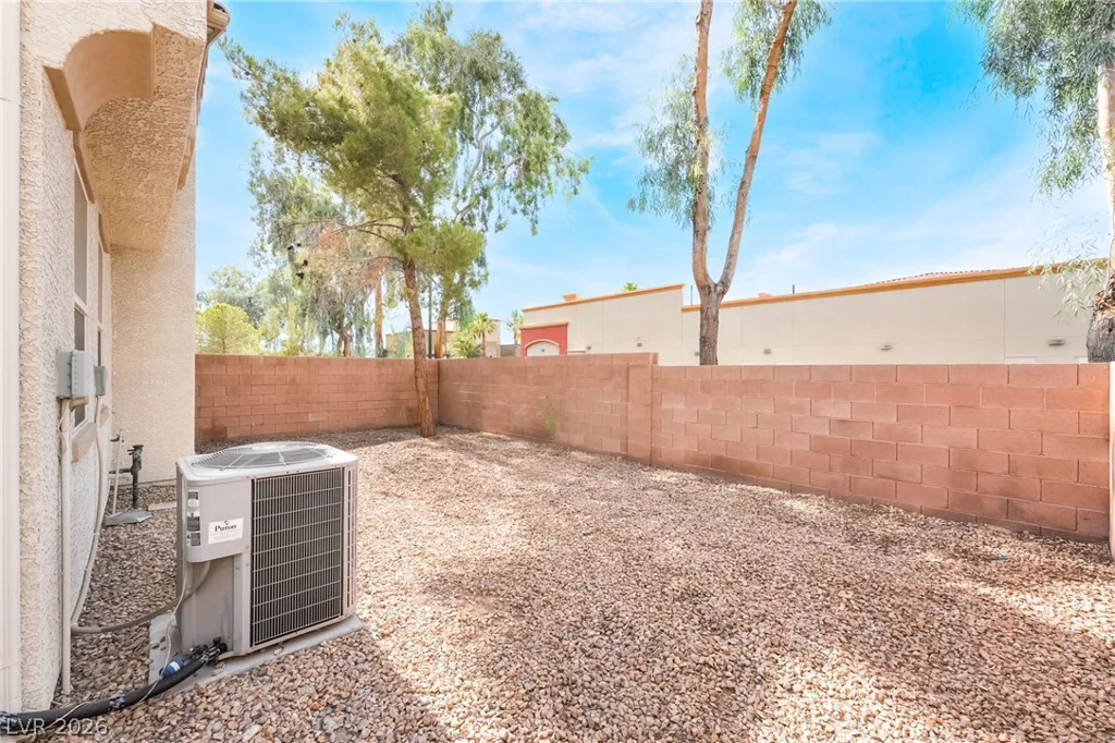 450 Westminster Hall, North Las Vegas, NV 89032