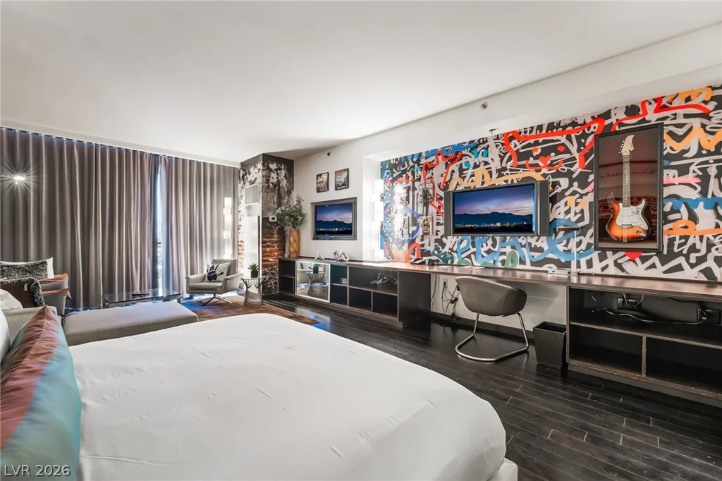 4381 Flamingo, Las Vegas, NV 89103