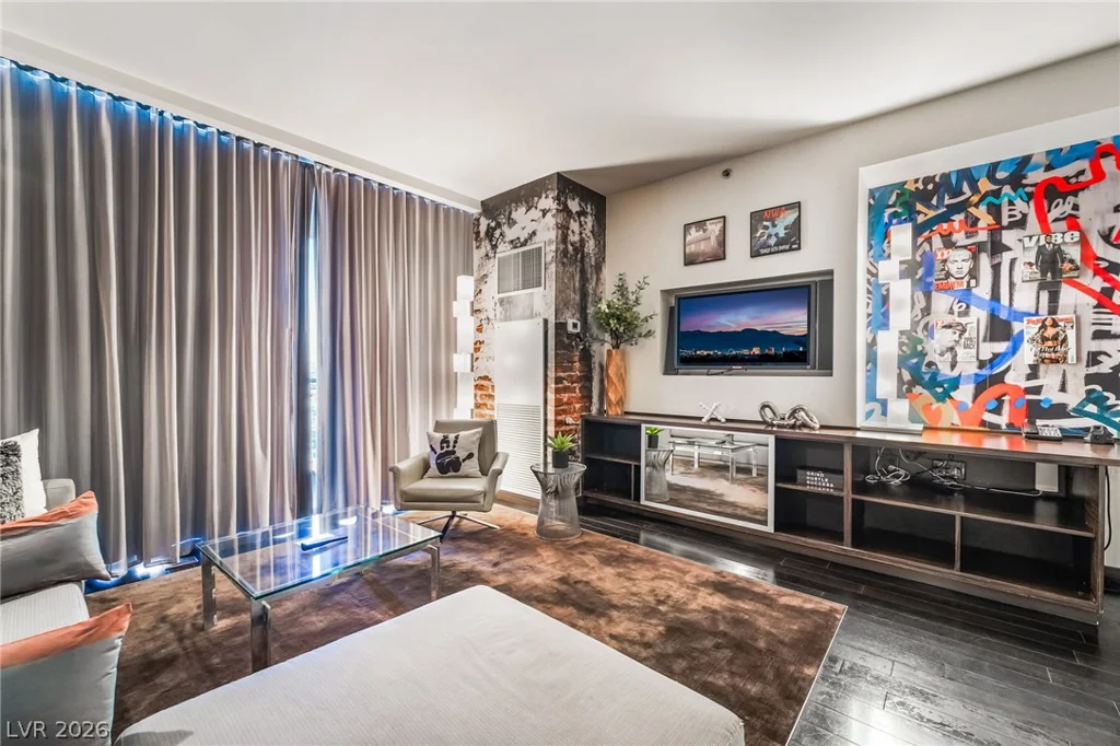 4381 Flamingo, Las Vegas, NV 89103