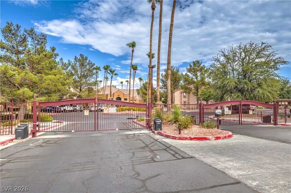 1150 Buffalo, Las Vegas, NV 89128